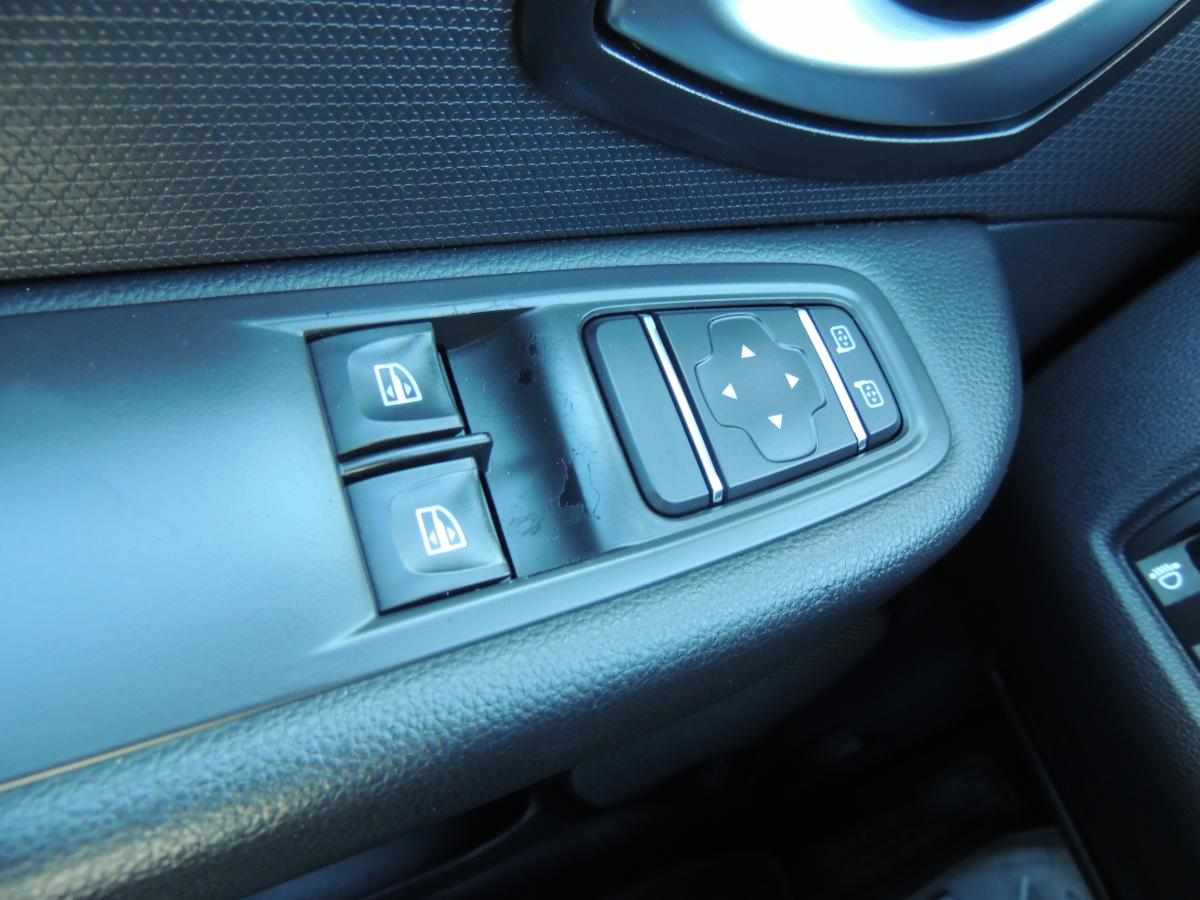 renault-clio-0-9-tce-2017-gasolina-898cc