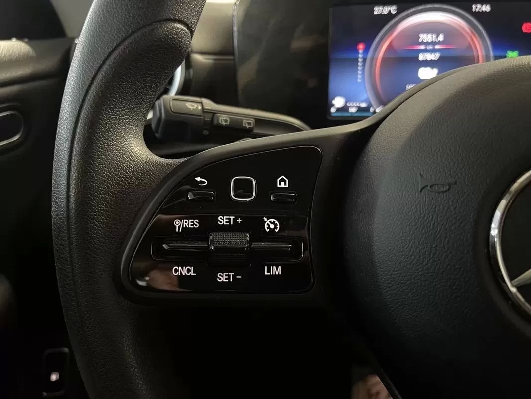 mercedes-benz-cla-2022-hibrido-1332cc
