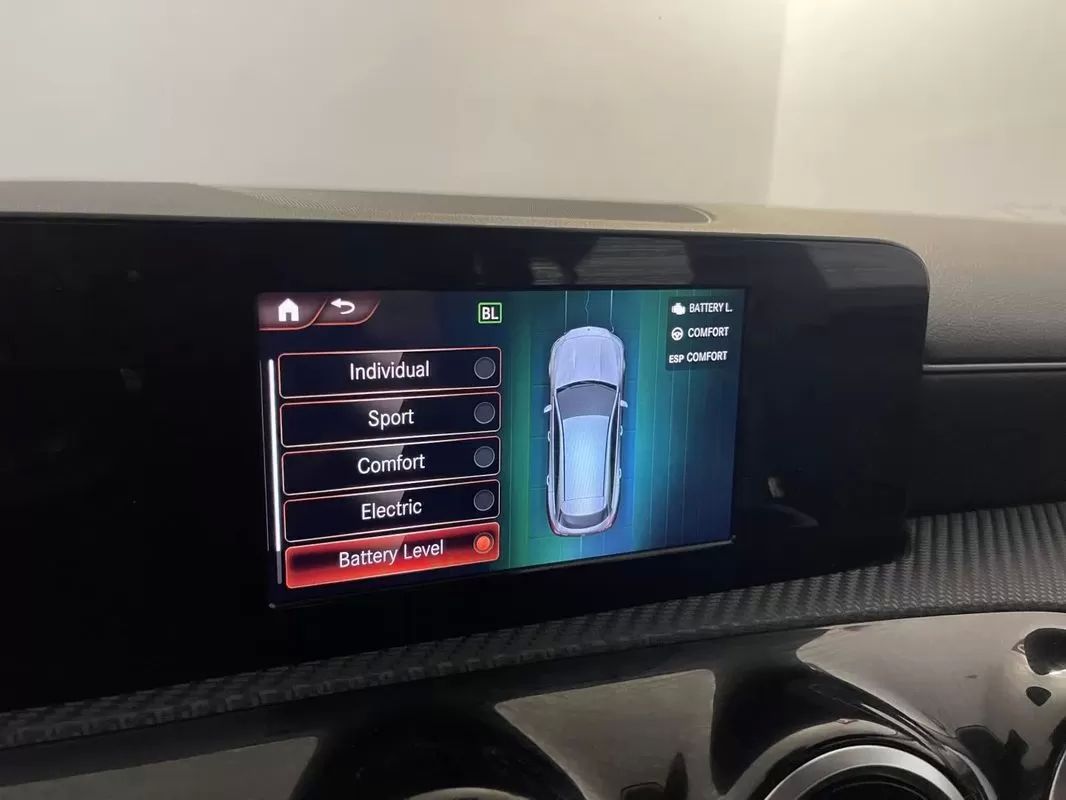 mercedes-benz-cla-2022-hibrido-1332cc