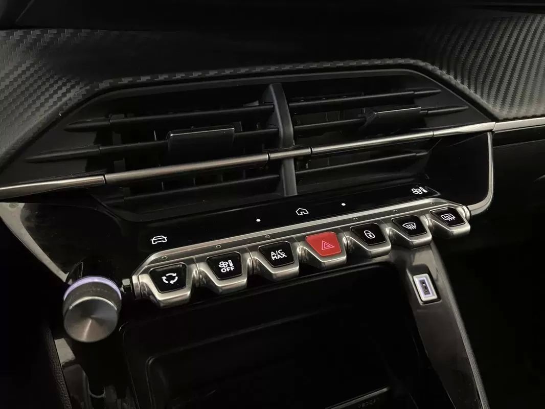 peugeot-208-2024-gasolina-1199cc
