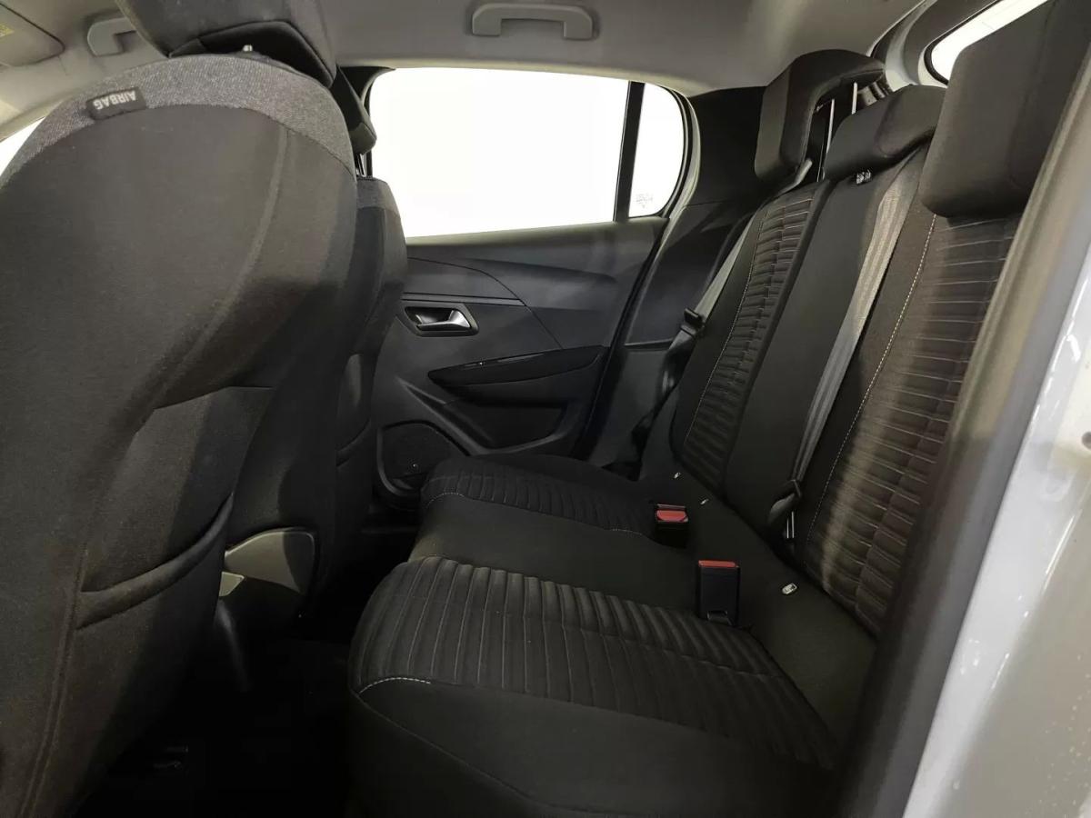 peugeot-208-2024-gasolina-1199cc
