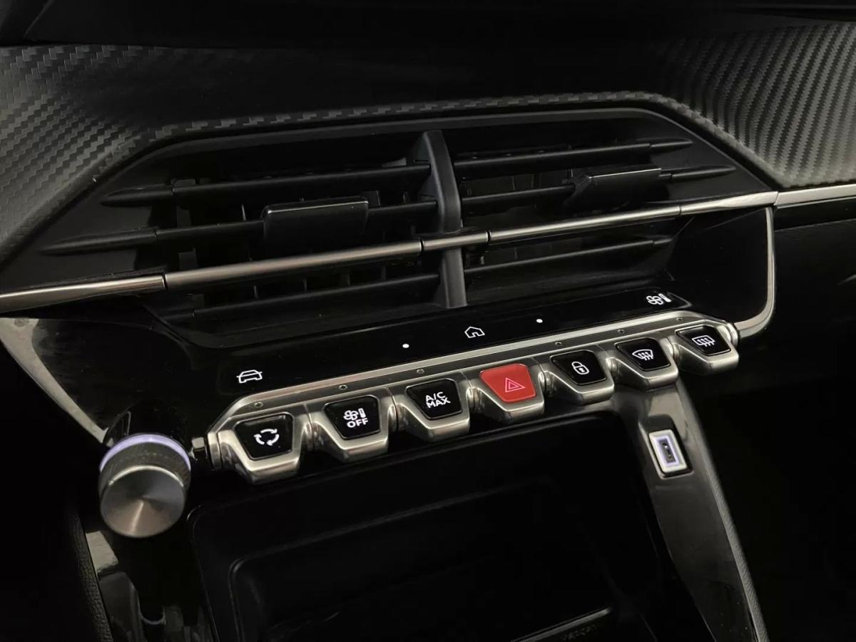 peugeot-208-2024-gasolina-1199cc