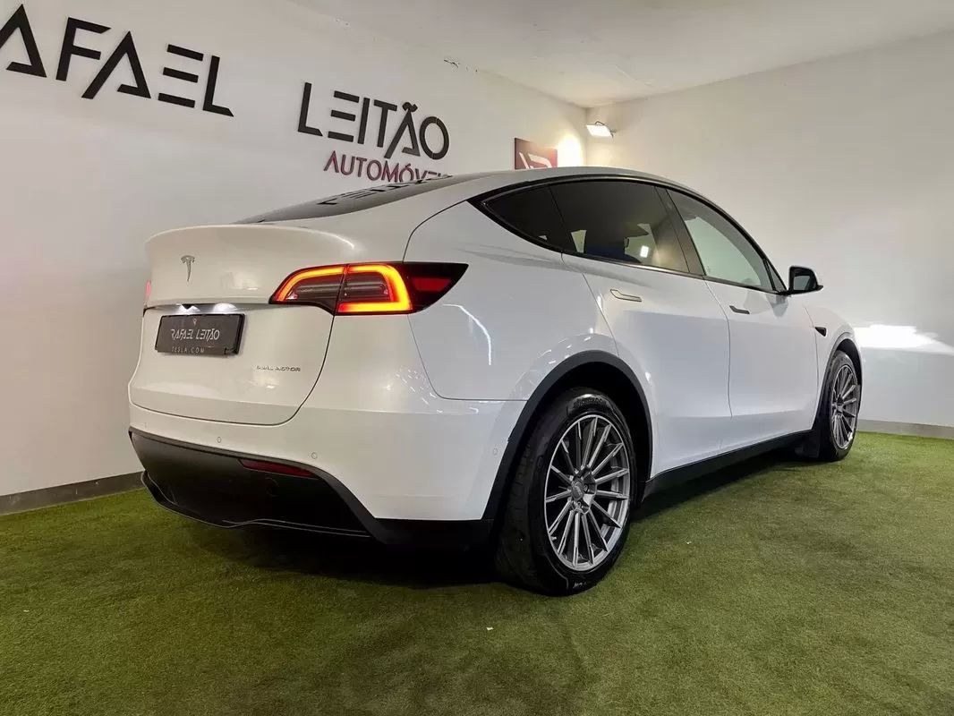 tesla-model-y-2022-eletrico-0cc