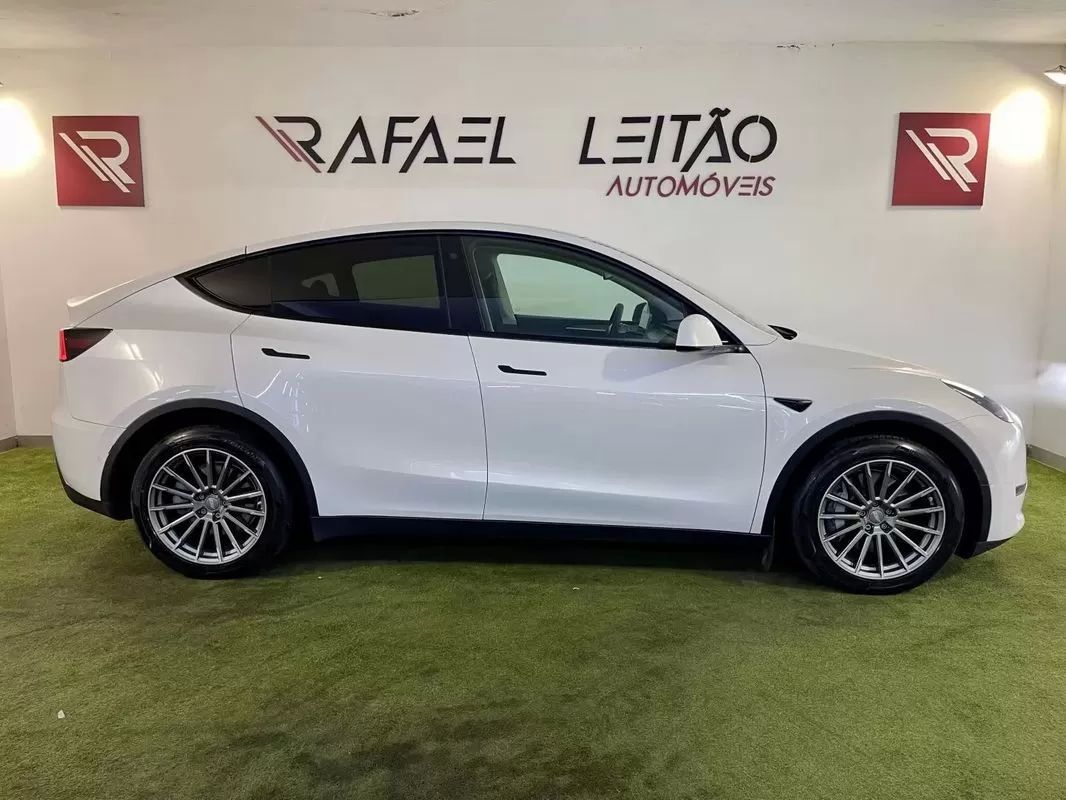 tesla-model-y-2022-eletrico-0cc