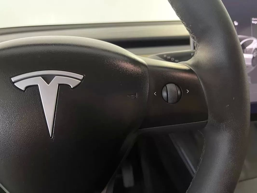 tesla-model-y-2023-eletrico-0cc