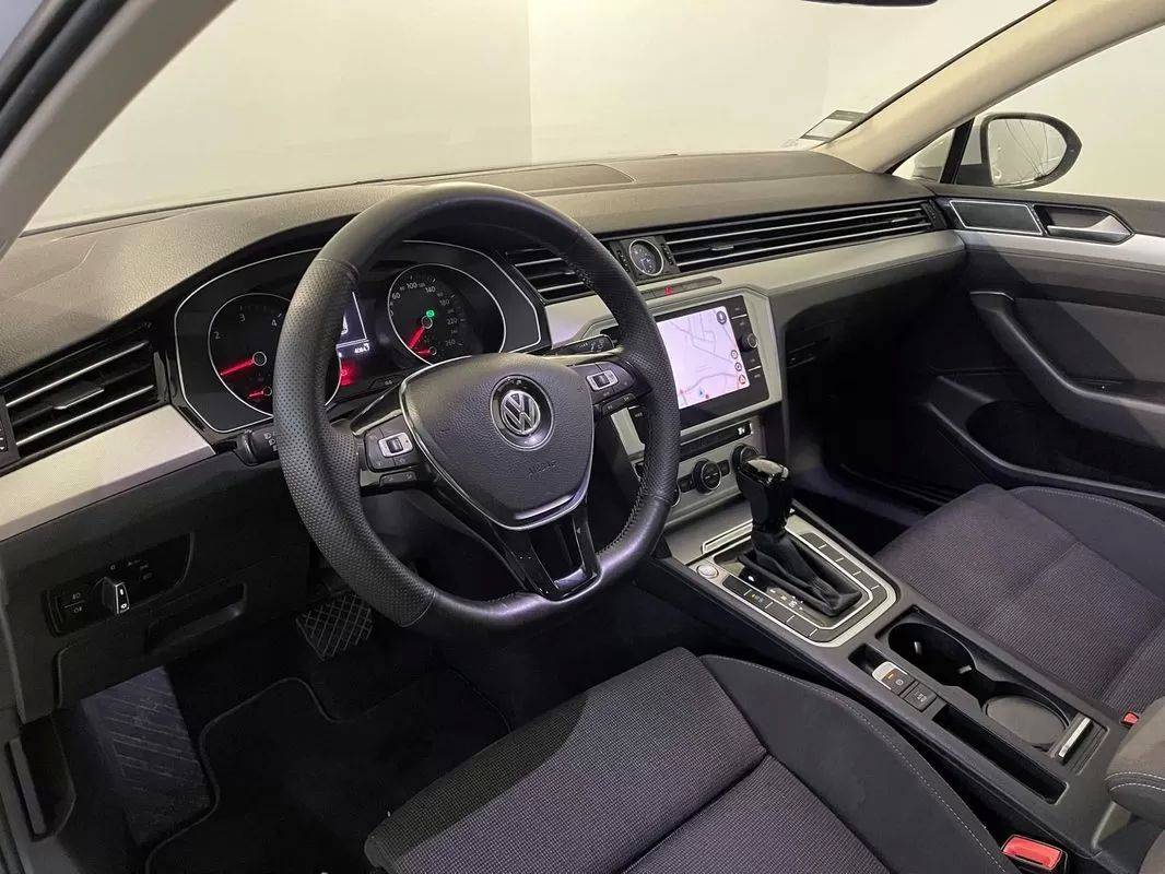 volkswagen-passat-variant-2019-diesel-1968cc