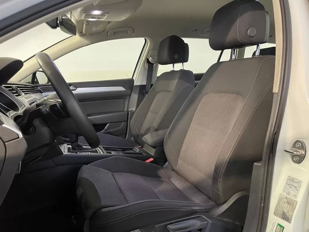 volkswagen-passat-variant-2019-diesel-1968cc