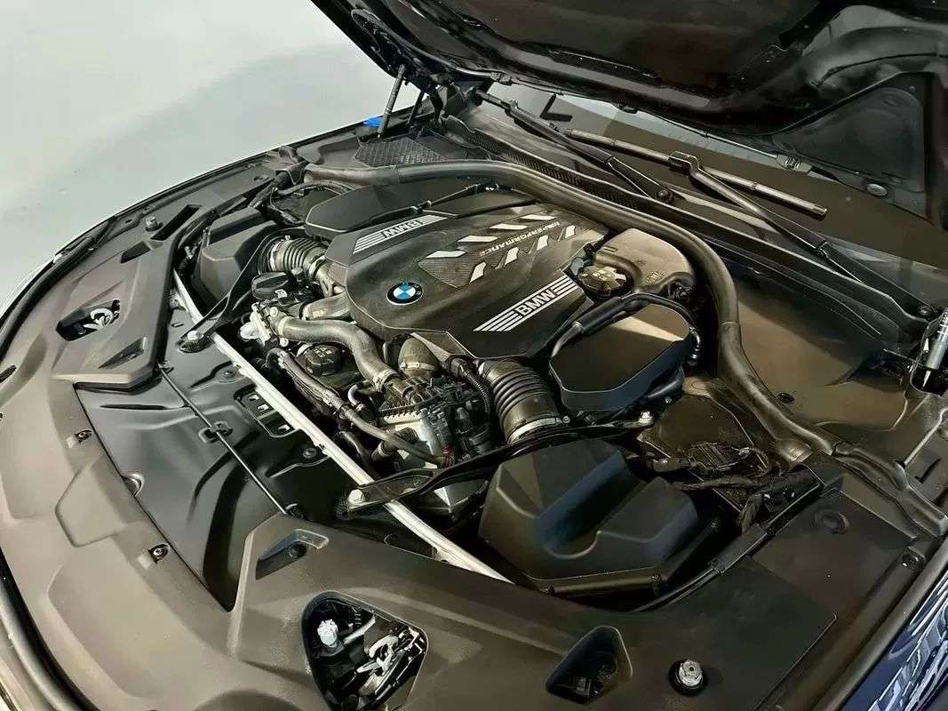 bmw-serie-8-2023-gasolina-4395cc