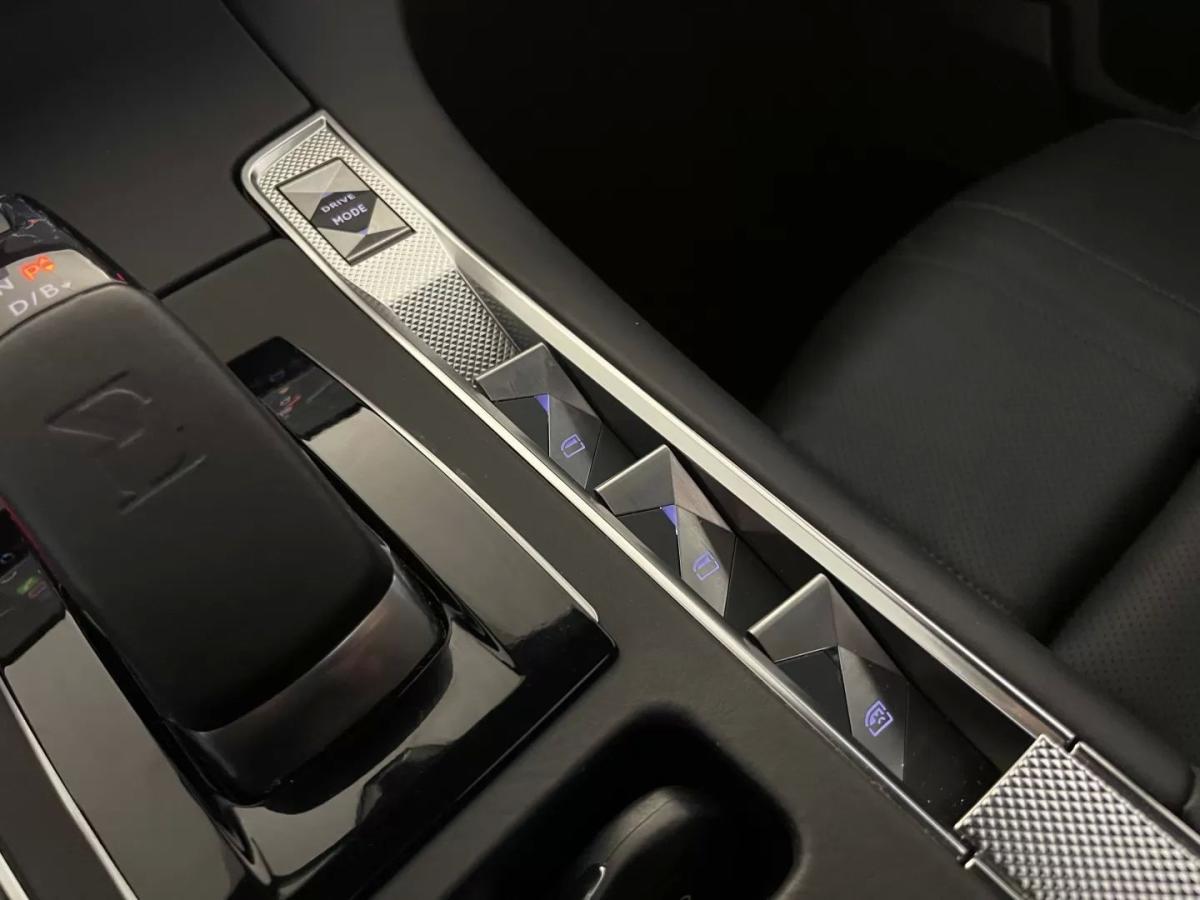 ds-ds-7-crossback-2020-hibrido-1598cc