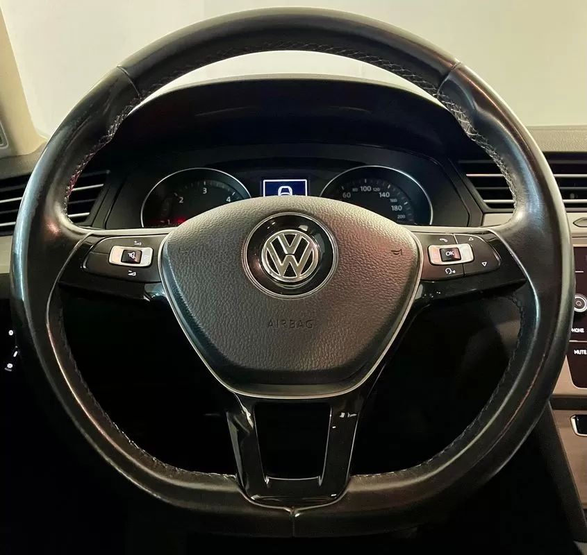 volkswagen-passat-variant-2017-diesel-1598cc