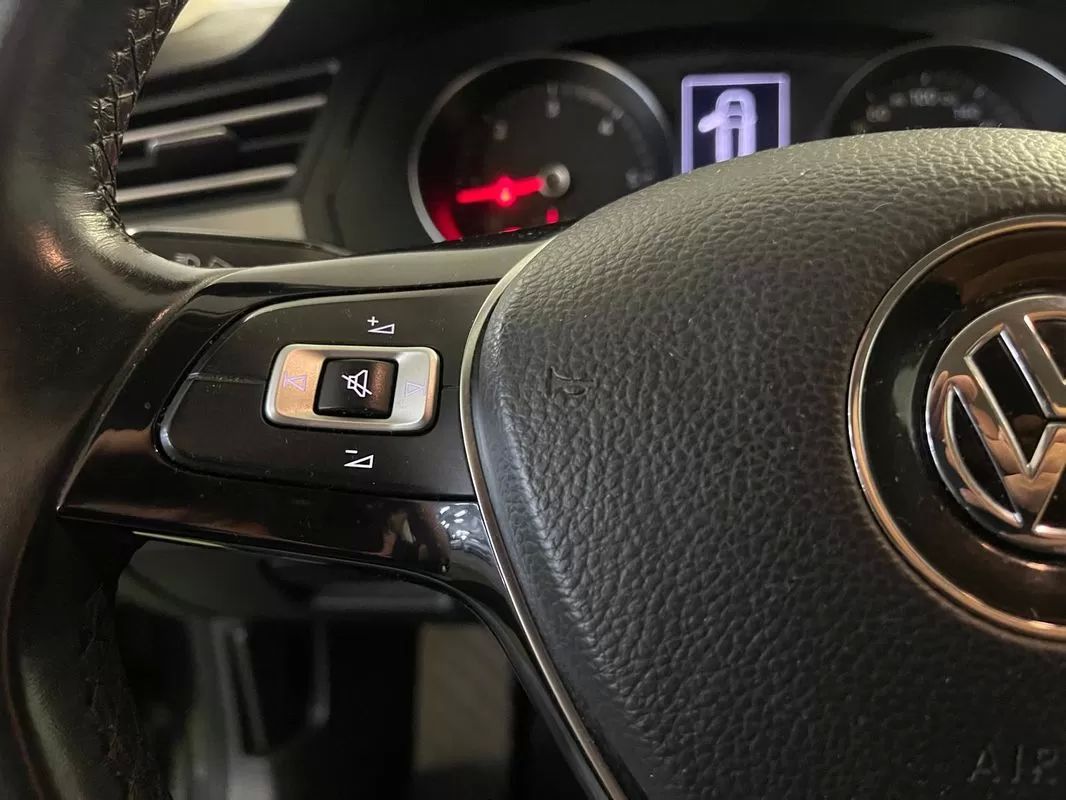 volkswagen-passat-variant-2017-diesel-1598cc