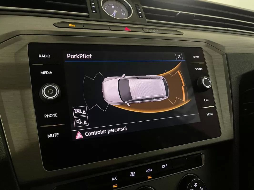 volkswagen-passat-variant-2017-diesel-1598cc
