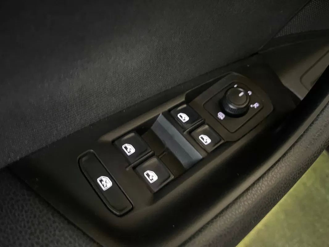 volkswagen-passat-variant-2017-diesel-1598cc