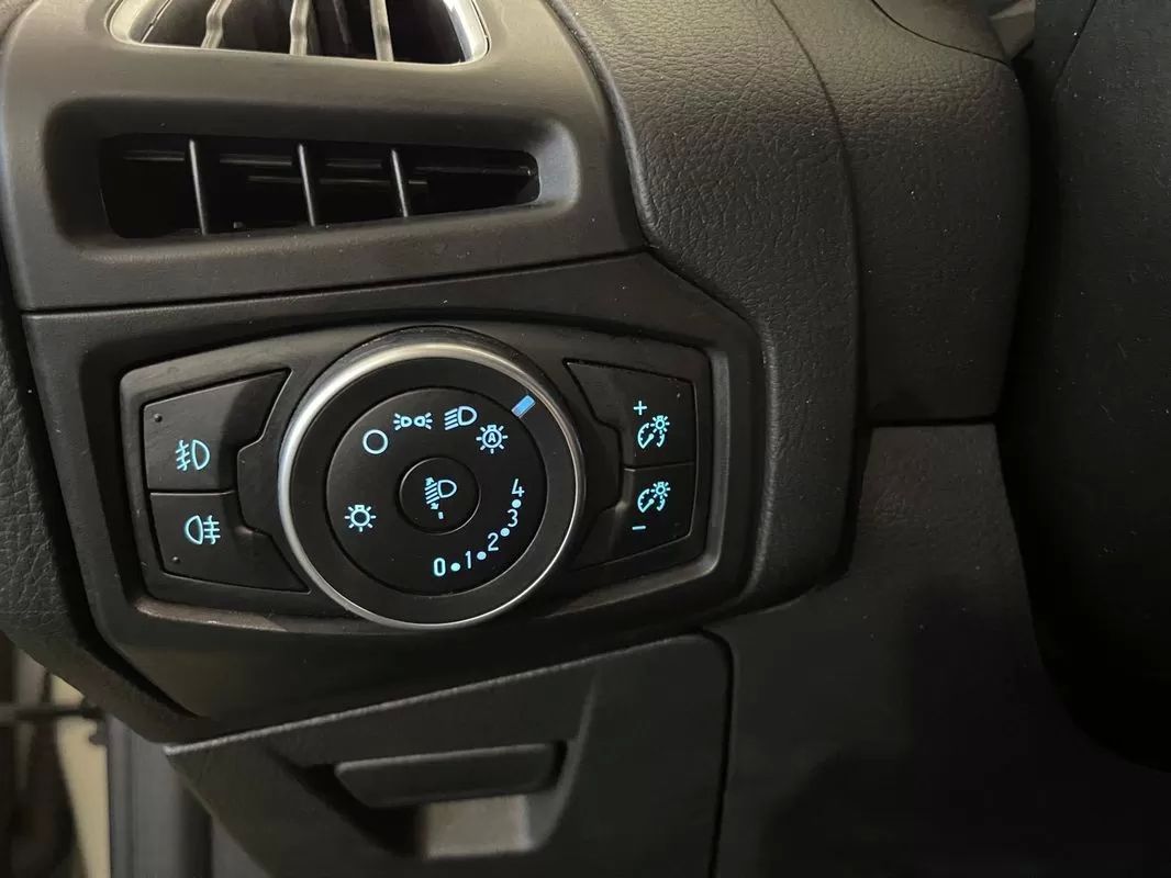 ford-focus-sw-2015-diesel-1499cc