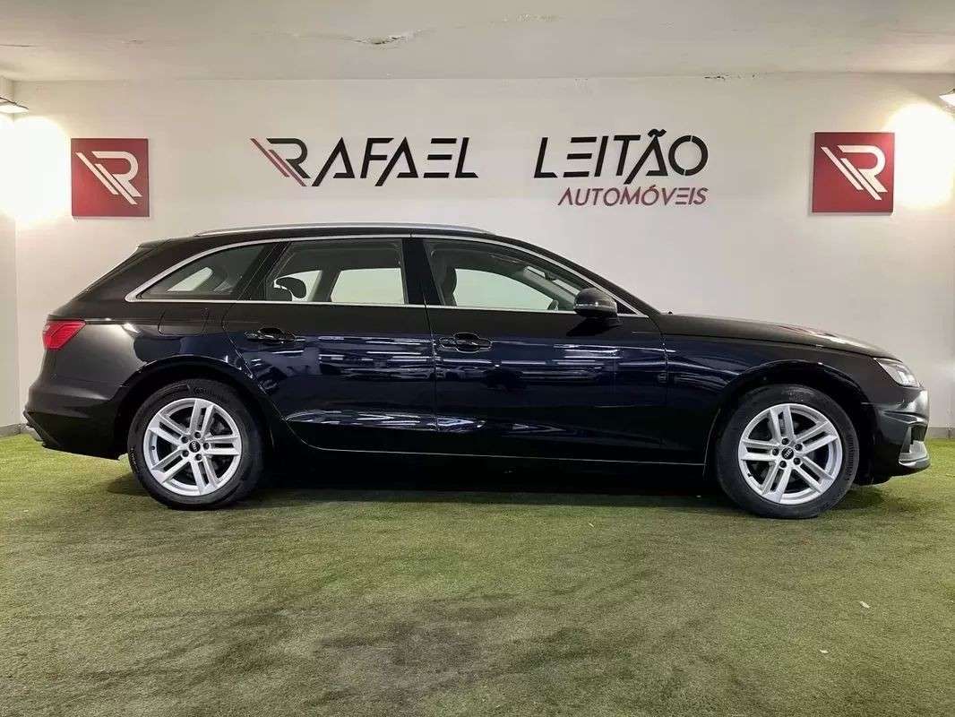 audi-a4-avant-2022-diesel-1968cc