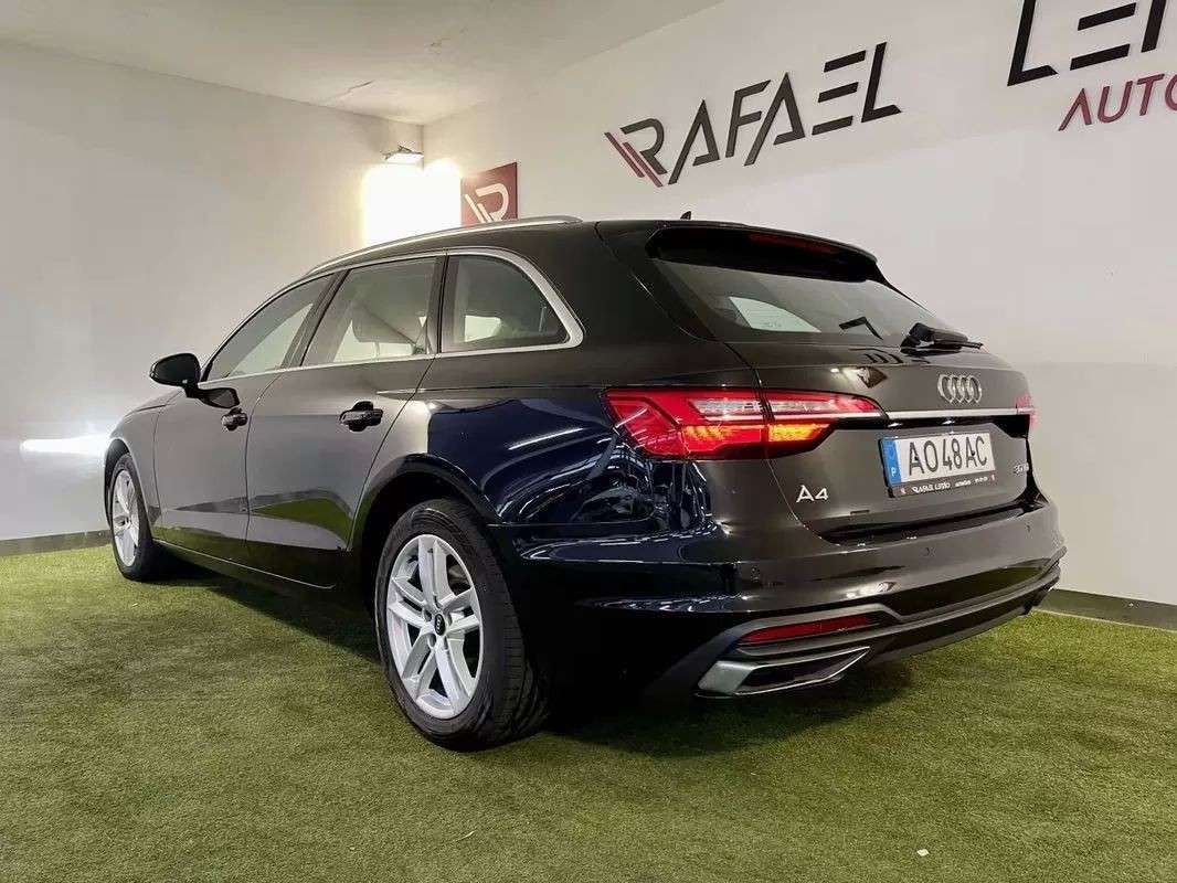 audi-a4-avant-2022-diesel-1968cc