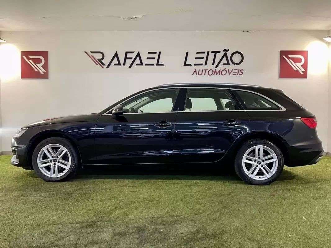 audi-a4-avant-2022-diesel-1968cc
