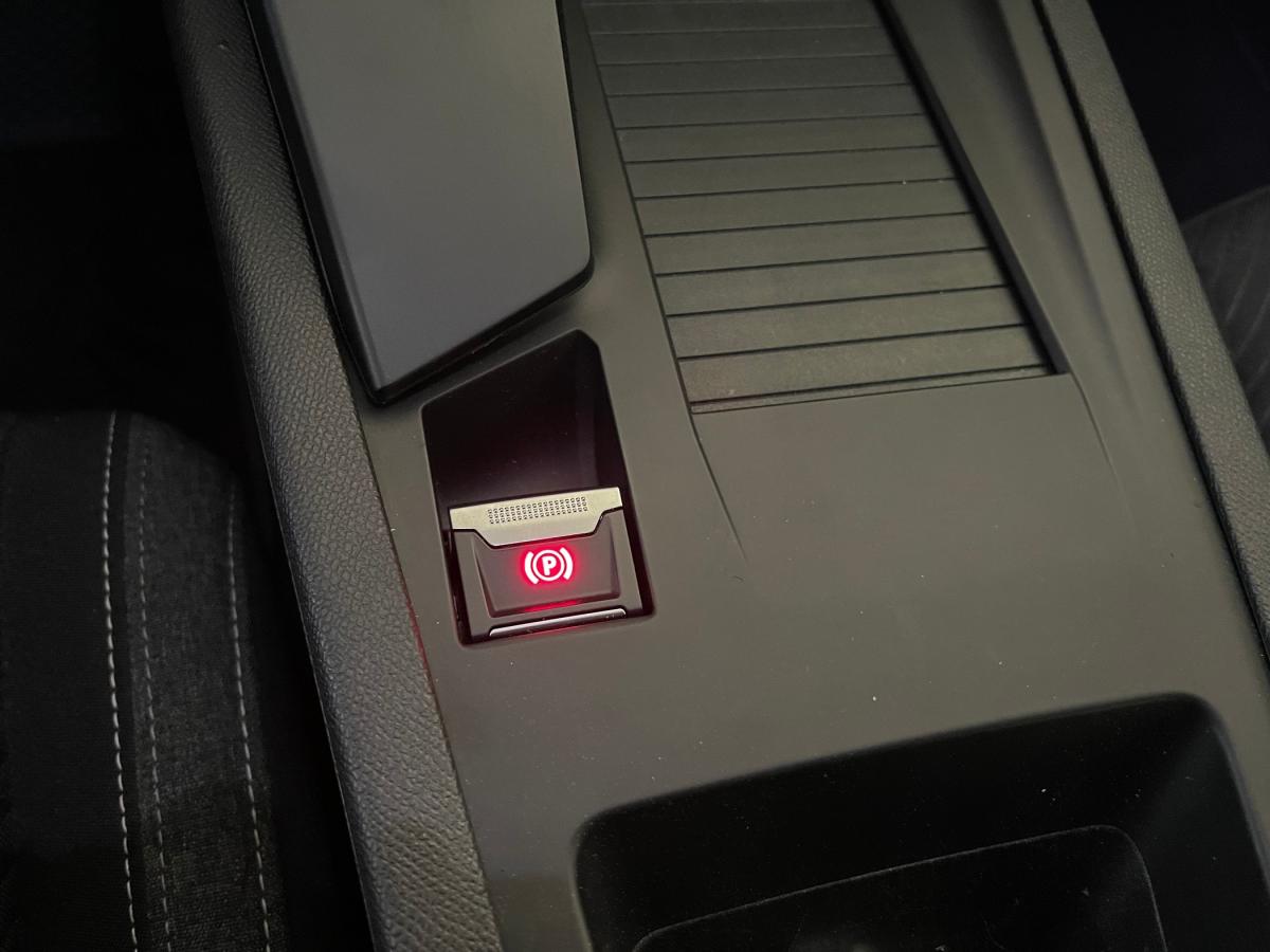 peugeot-308-sw-2022-gasolina-1199cc