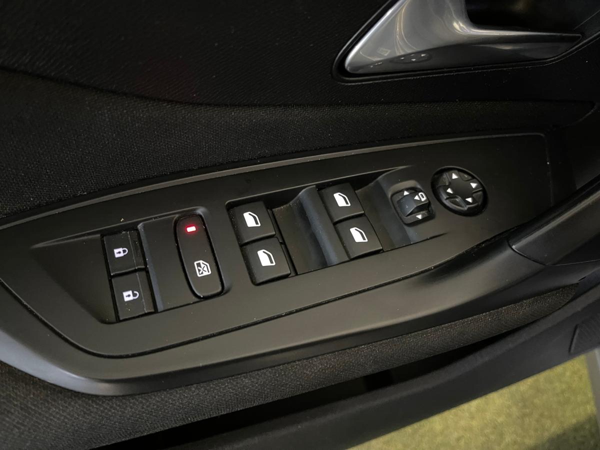 peugeot-308-sw-2022-gasolina-1199cc