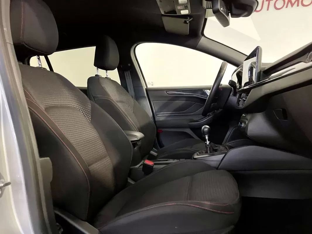 ford-focus-sw-2023-diesel-1499cc