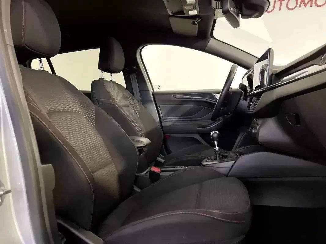 ford-focus-sw-2023-diesel-1499cc