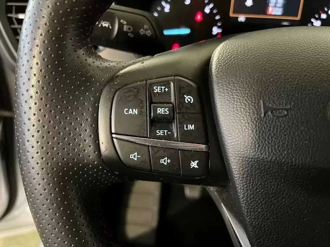 ford-focus-sw-2023-diesel-1499cc