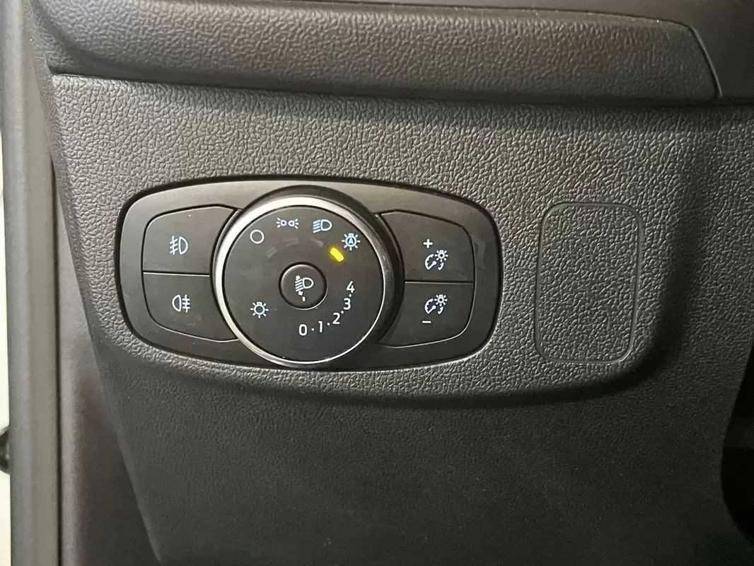 ford-focus-sw-2023-diesel-1499cc