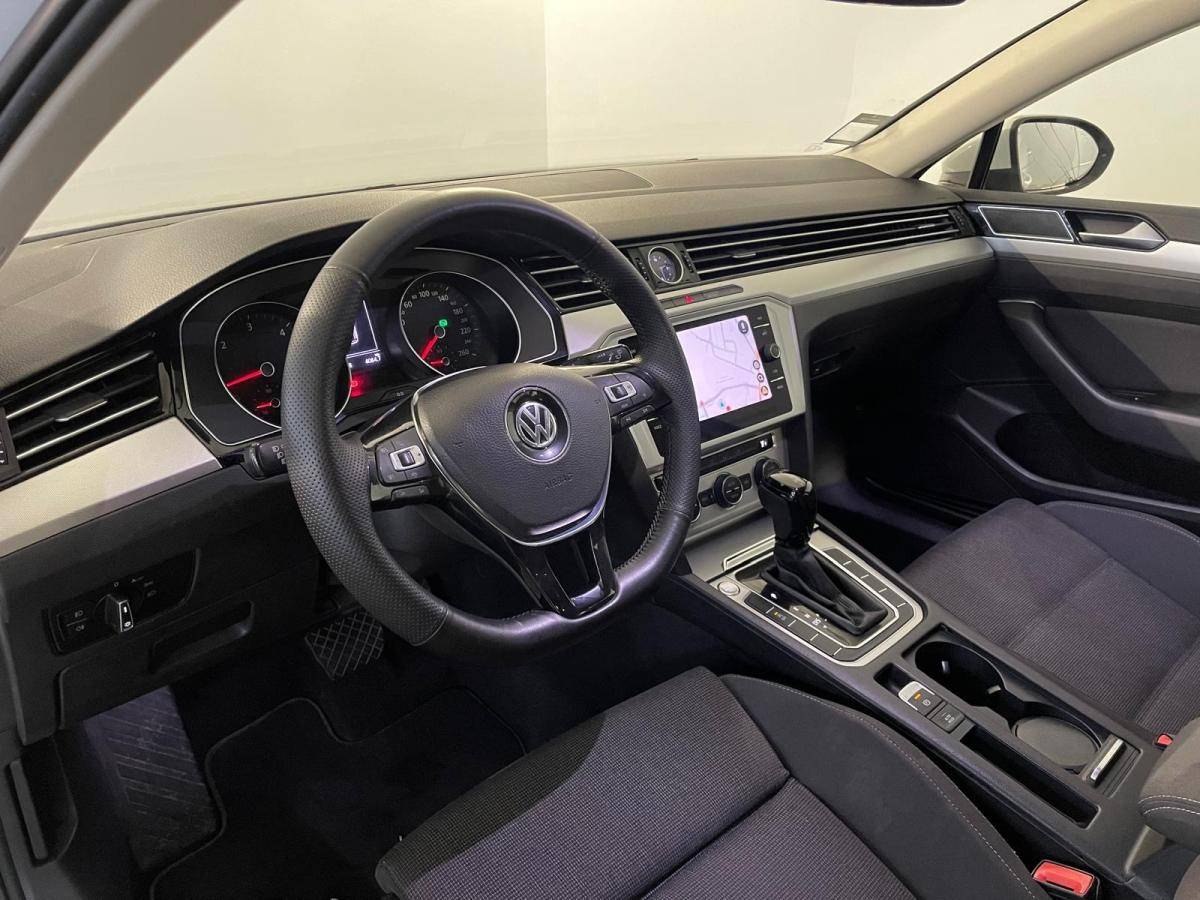 volkswagen-passat-variant-2019-diesel-1968cc