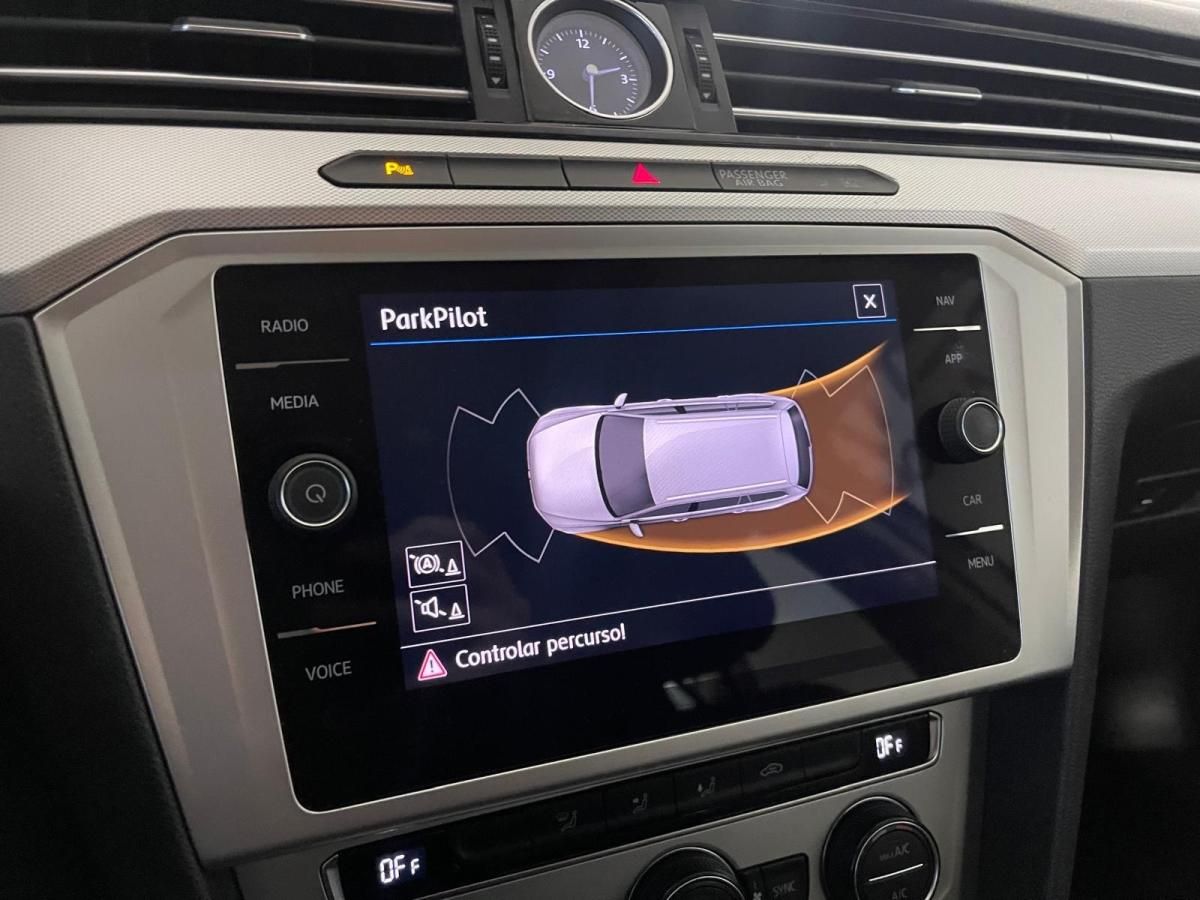 volkswagen-passat-variant-2019-diesel-1968cc