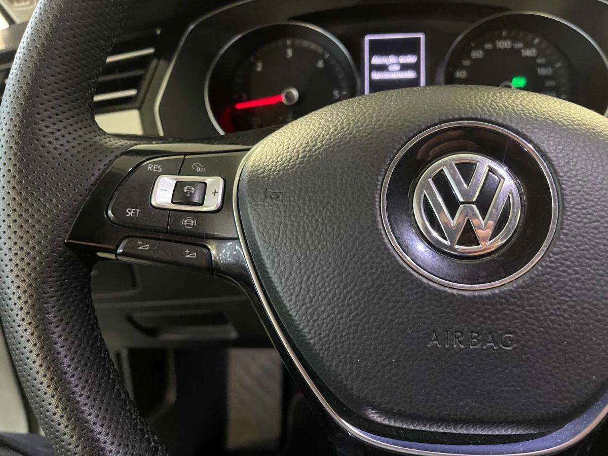 volkswagen-passat-variant-2019-diesel-1968cc