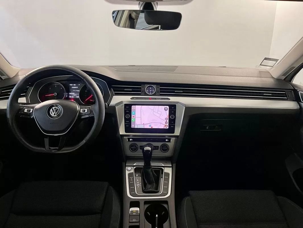 volkswagen-passat-variant-2019-diesel-1968cc