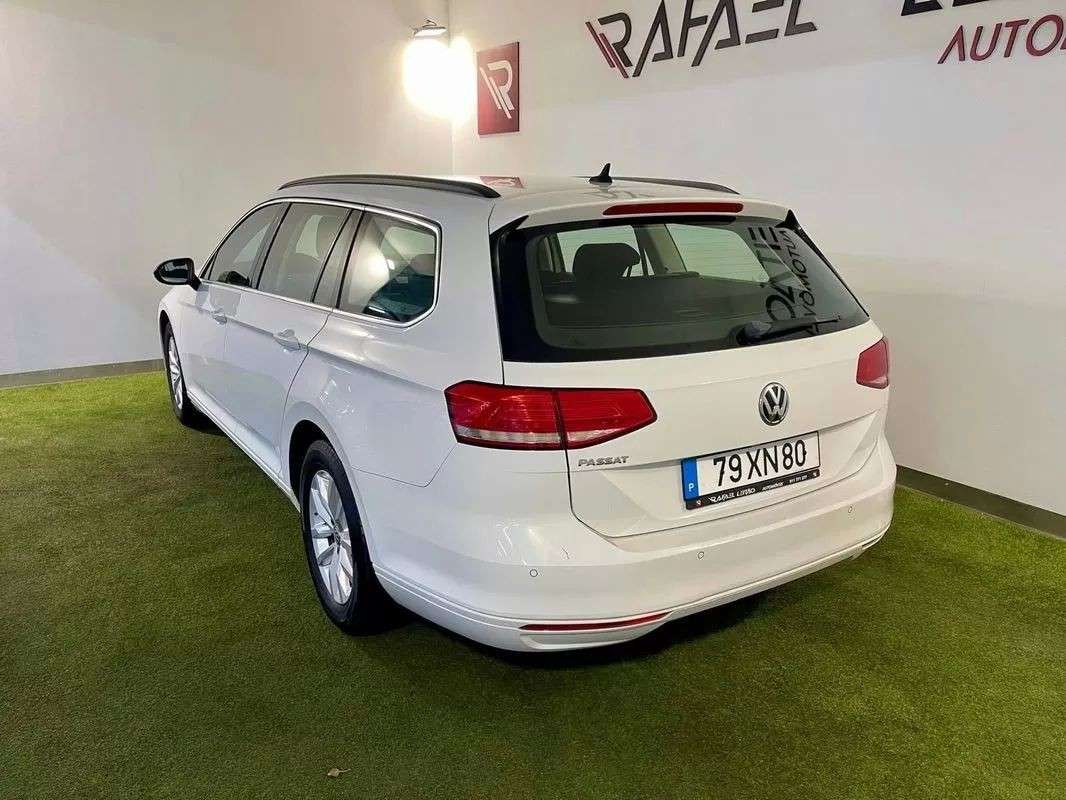 volkswagen-passat-variant-2019-diesel-1968cc