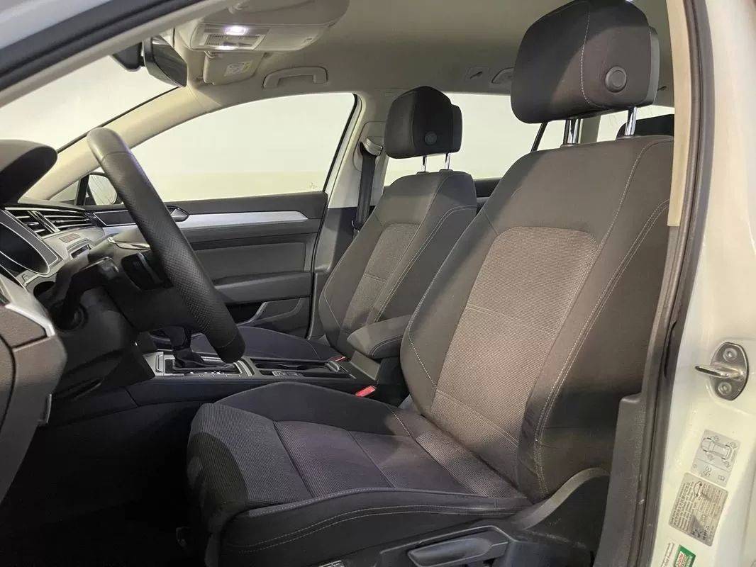 volkswagen-passat-variant-2019-diesel-1968cc