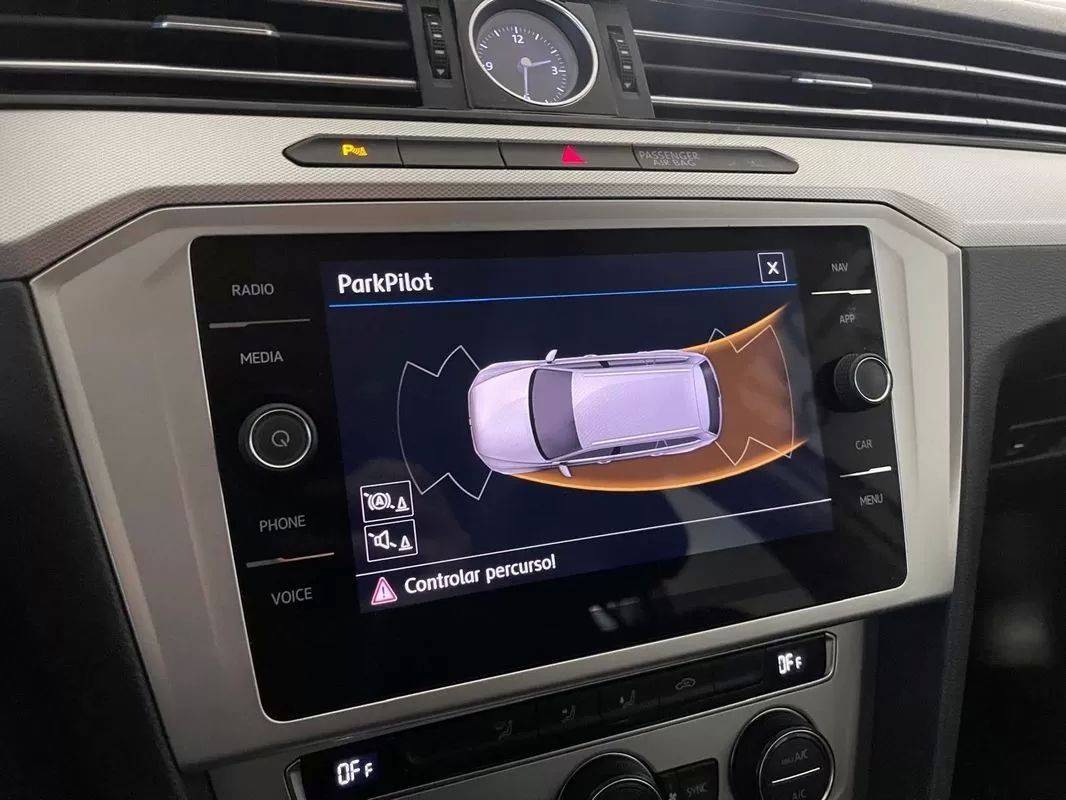 volkswagen-passat-variant-2019-diesel-1968cc