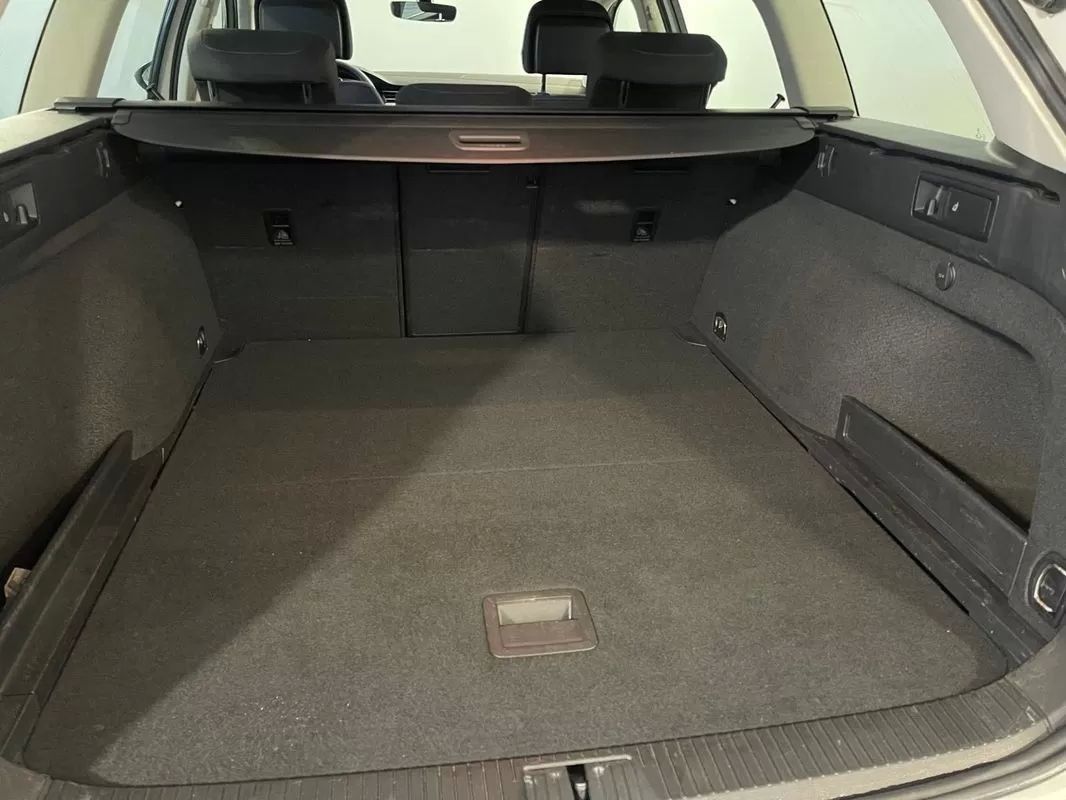 volkswagen-passat-variant-2019-diesel-1968cc