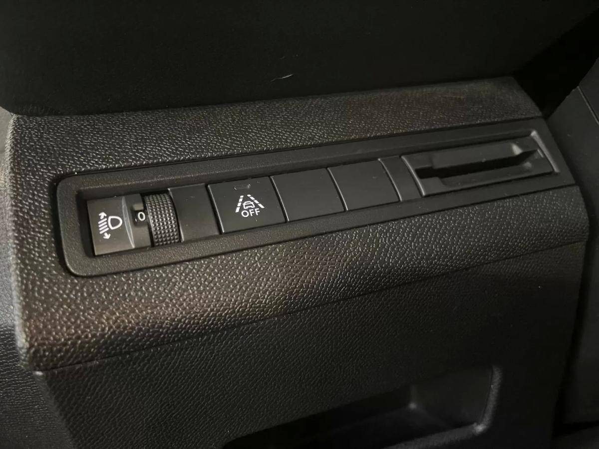 peugeot-3008-2022-diesel-1499cc