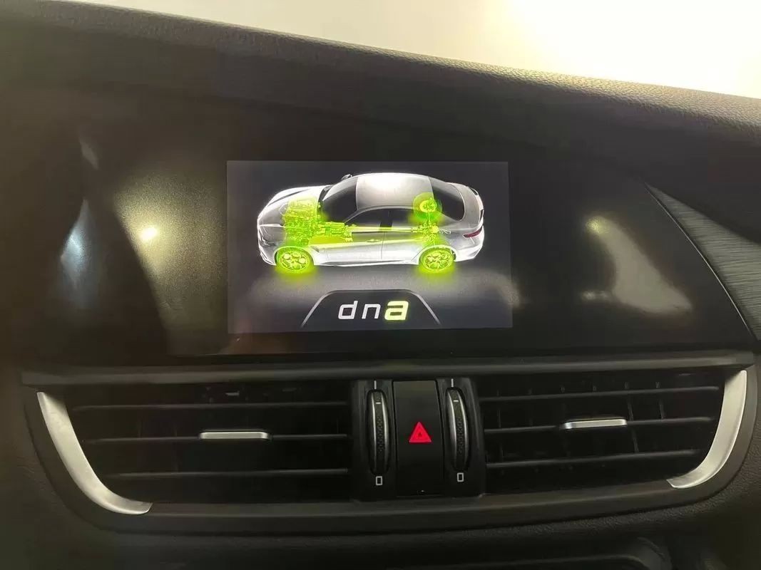 alfa-romeo-giulia-2016-diesel-2143cc