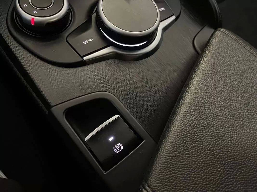 alfa-romeo-giulia-2016-diesel-2143cc
