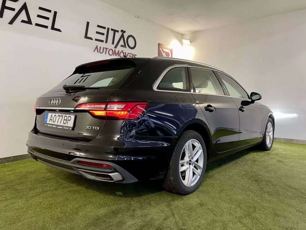 audi-a4-avant-2022-diesel-1968cc