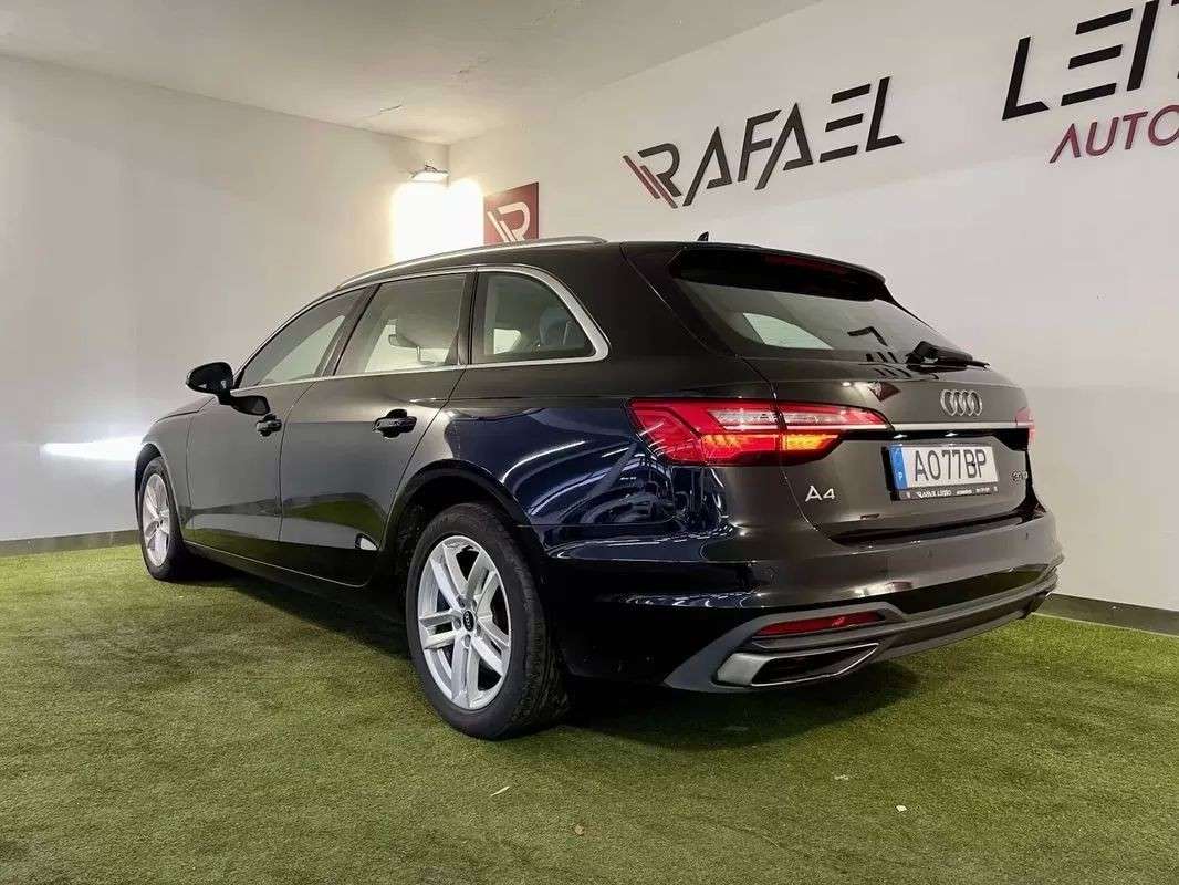 audi-a4-avant-2022-diesel-1968cc