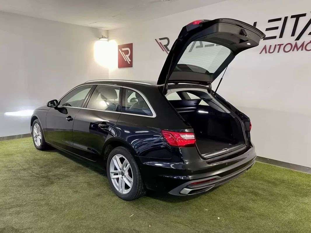 audi-a4-avant-2022-diesel-1968cc