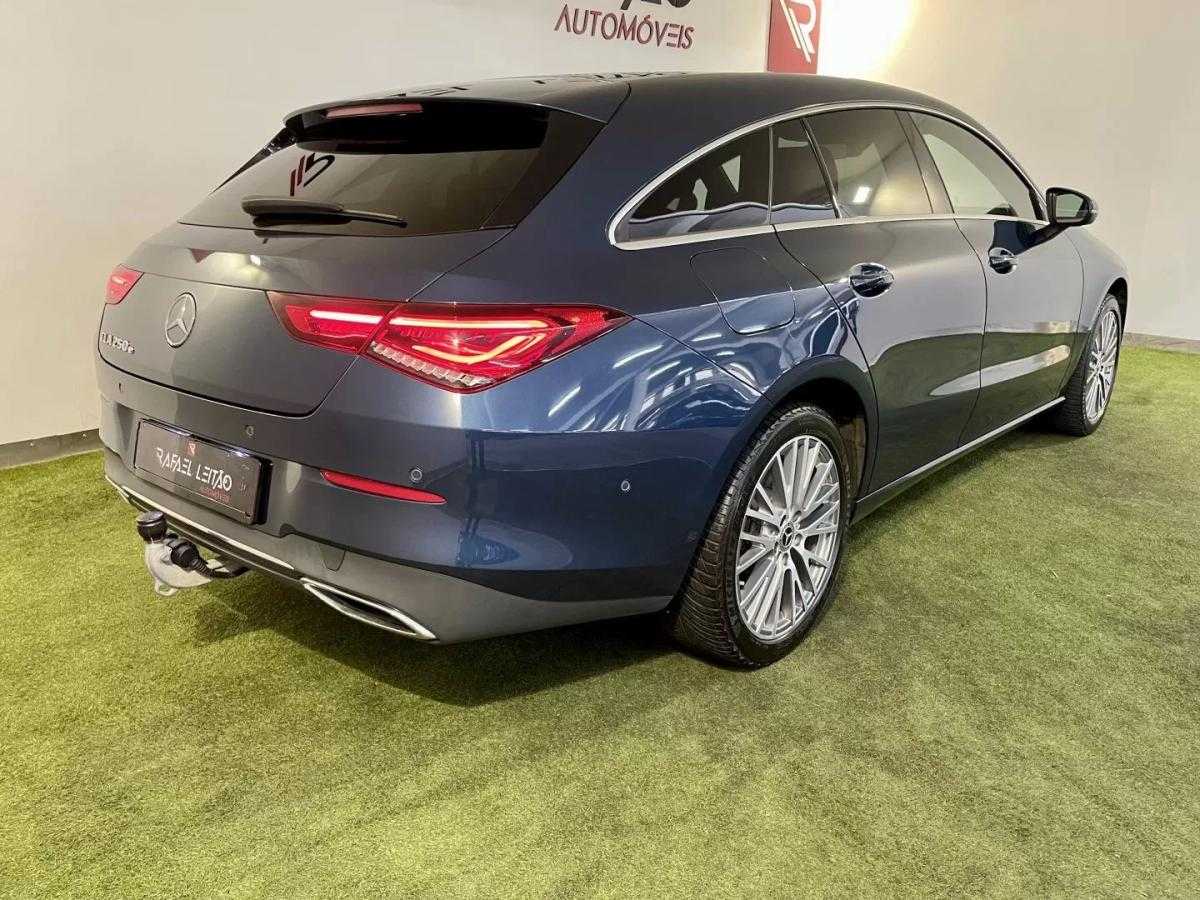 mercedes-benz-cla-2022-hibrido-1332cc