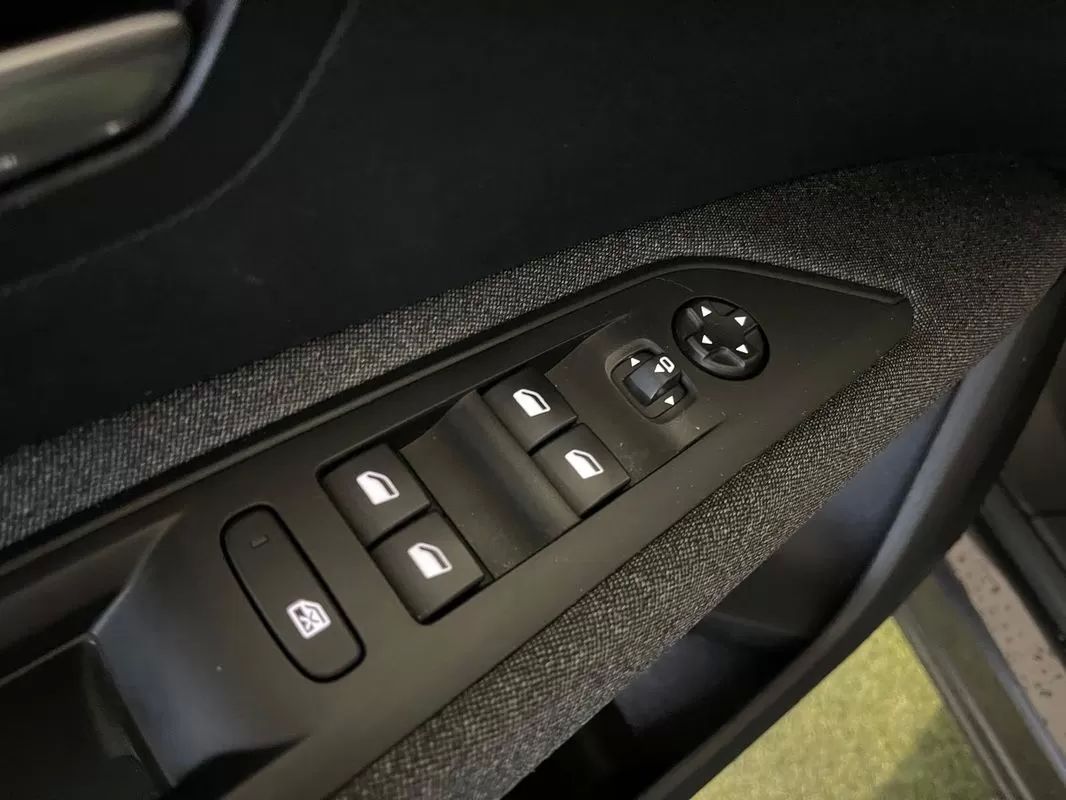 peugeot-3008-2022-diesel-1499cc