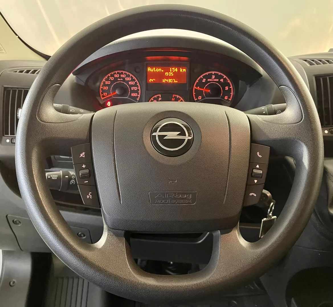 opel-movano-2023-diesel-2179cc