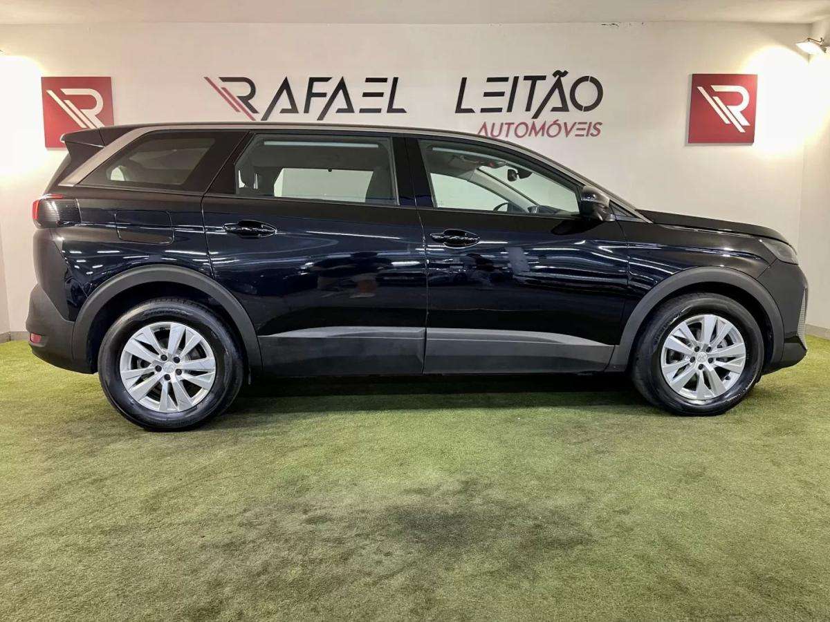 peugeot-5008-2022-diesel-1499cc