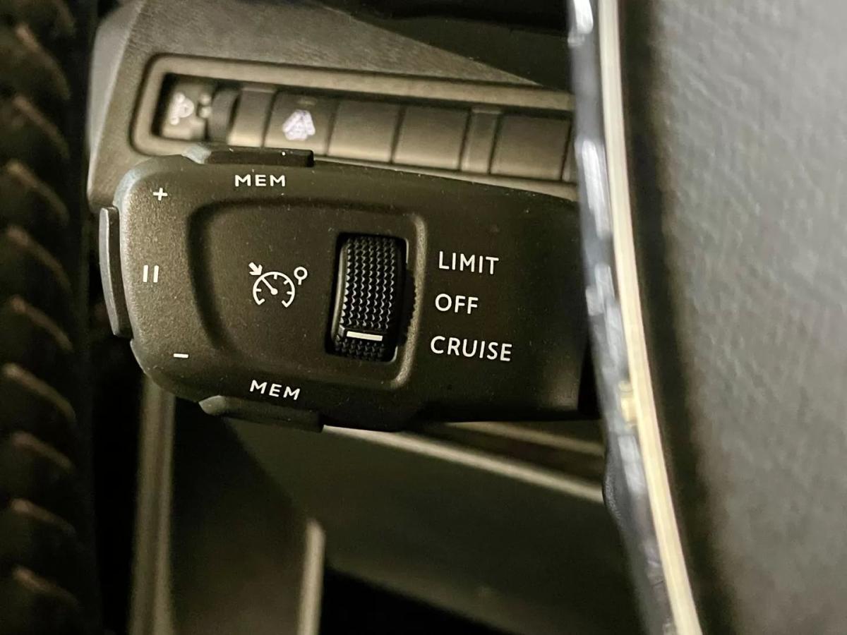 peugeot-5008-2022-diesel-1499cc