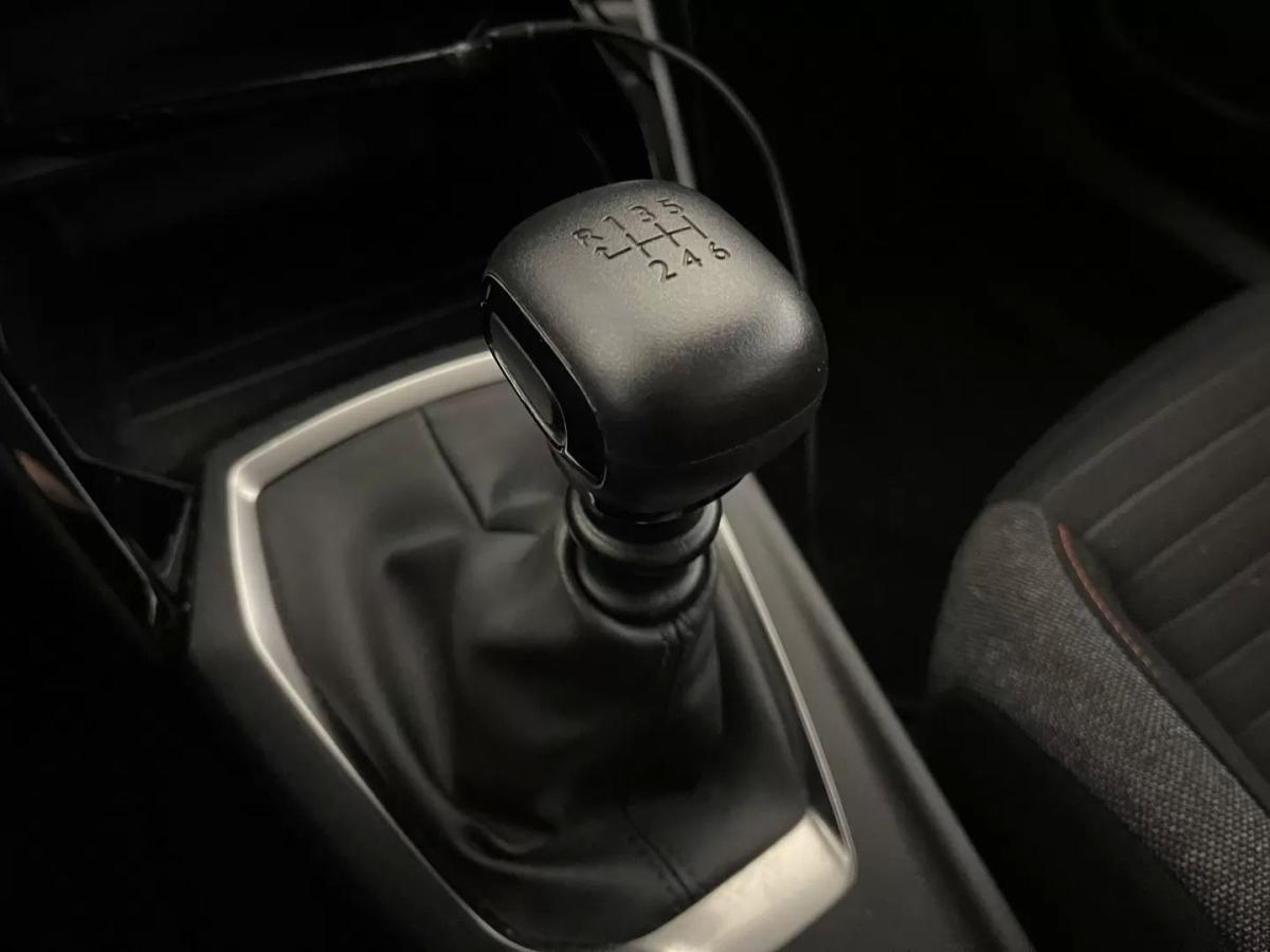 peugeot-2008-2021-gasolina-1199cc