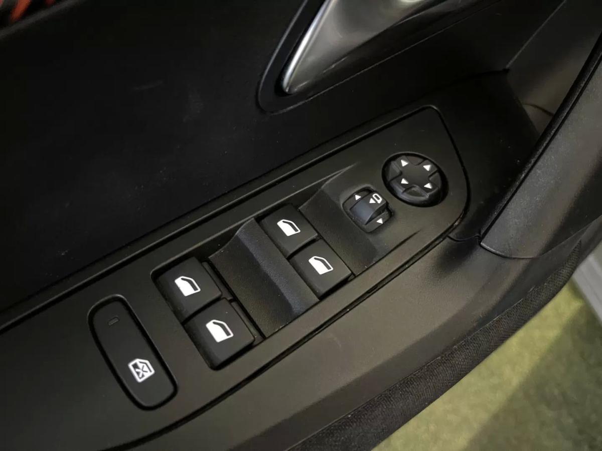 peugeot-2008-2021-gasolina-1199cc