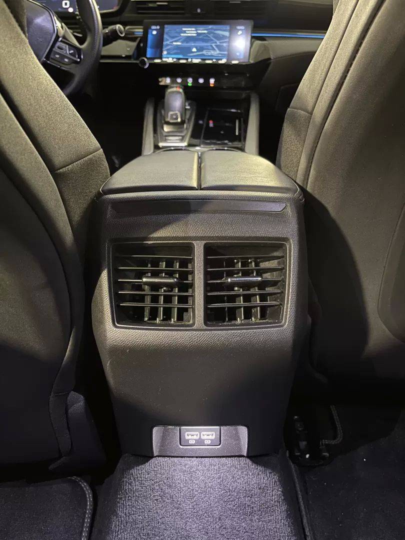 peugeot-508-sw-2023-diesel-1499cc