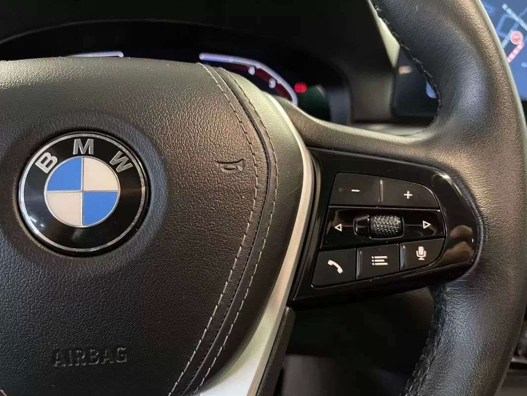 bmw-serie-5-2023-diesel-1995cc